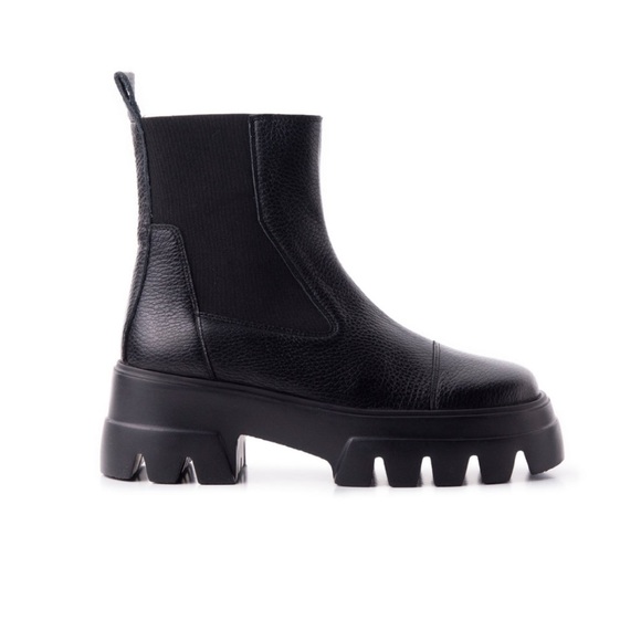 L'intervalle leather Nebraska boots - Picture 2 of 3